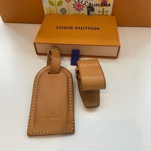 Luggage tag and strap set